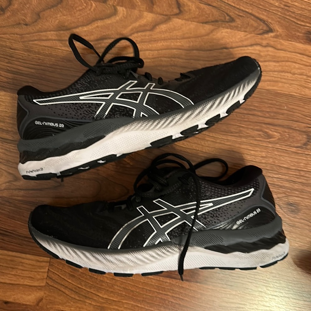 ASICS gel nimbus 23